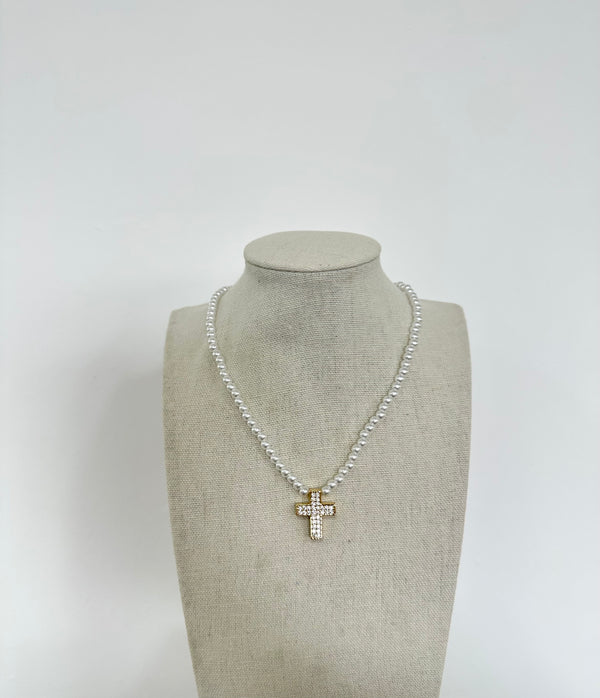 Collana perline e croce